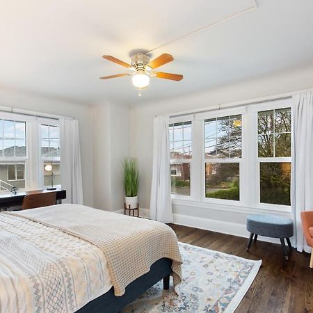 Alki Beach, 3Br, Prime Location, Steps To Beach Villa Seattle Esterno foto