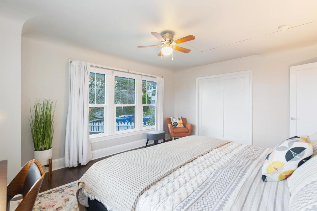 Alki Beach, 3Br, Prime Location, Steps To Beach Villa Seattle Esterno foto