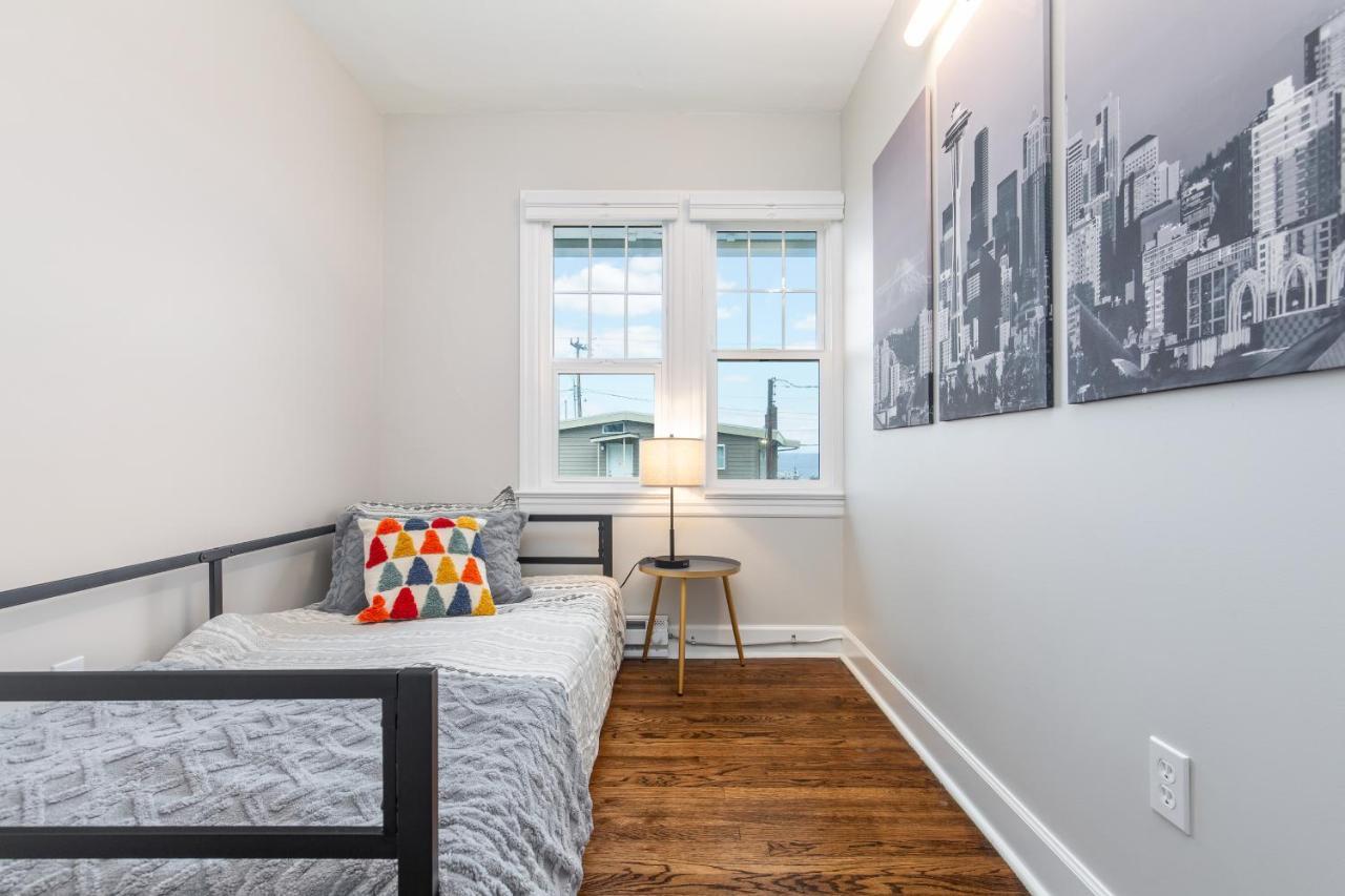 Alki Beach, 3Br, Prime Location, Steps To Beach Villa Seattle Esterno foto